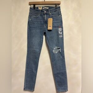 Brand new Levi jeans! Size 4!